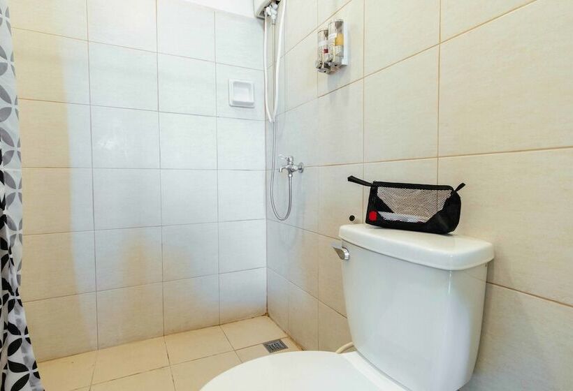 استودیوی استاندارد, Reddoorz Plus @ Kamuning Quezon City