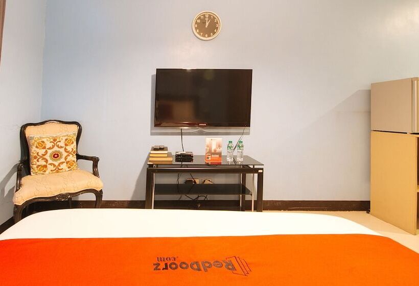 استودیوی استاندارد, Reddoorz Plus @ Kamuning Quezon City