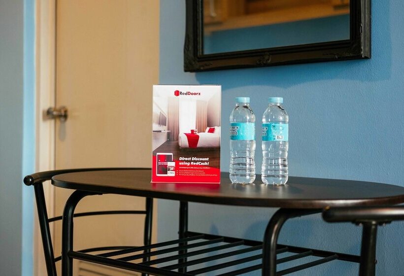 استودیوی استاندارد, Reddoorz Plus @ Kamuning Quezon City