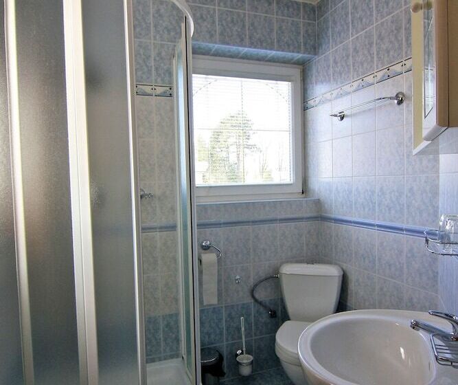 اتاق استاندارد سه نفره, Guest House Maxim