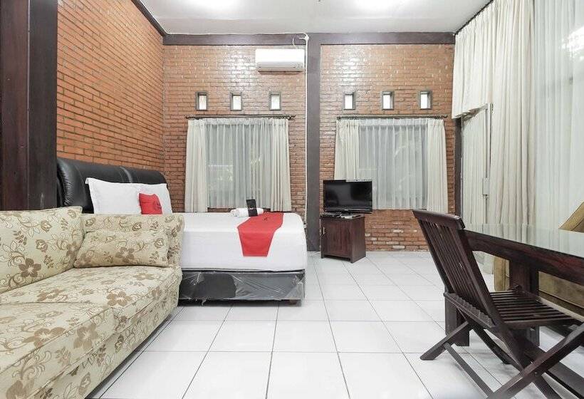 Номер Стандарт, Reddoorz @ Cilandak Timur