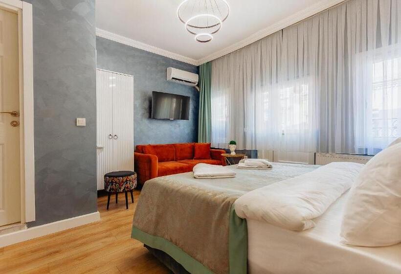 バルコニー付きスタンダードトリプルルーム, Taksim Bi Center Suites