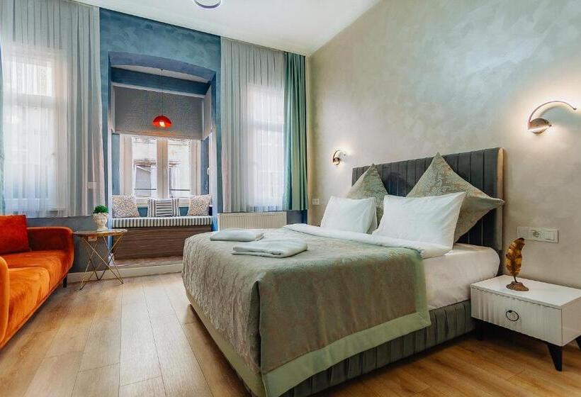 デラックストリプルルーム, Taksim Bi Center Suites