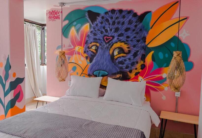 اتاق لوکس با بالکن, Supertramp Hostel Machupicchu