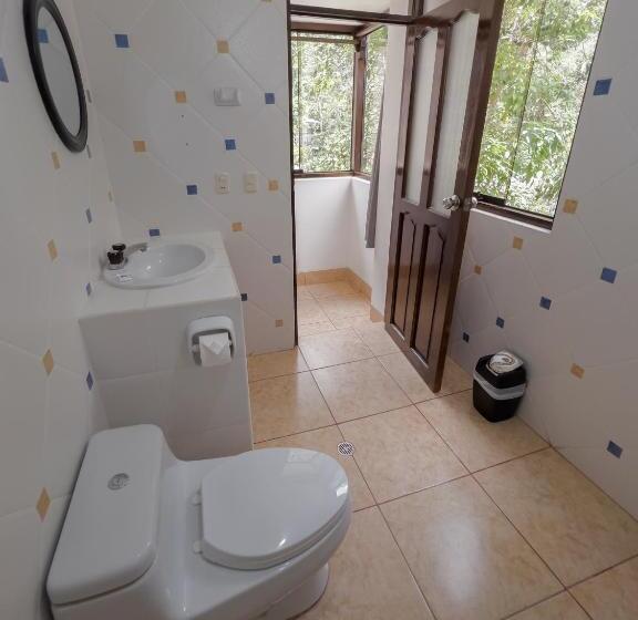اتاق لوکس با بالکن, Supertramp Hostel Machupicchu