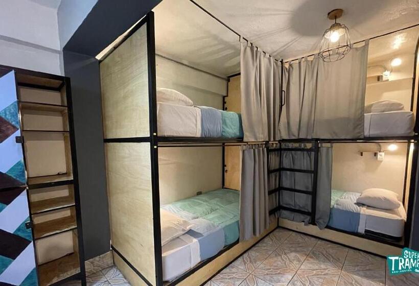 تختخواب در اتاق مشترک, Supertramp Hostel Machupicchu