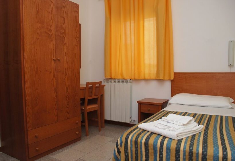 اتاق استاندارد یک نفره, B&b Sant'eufemia