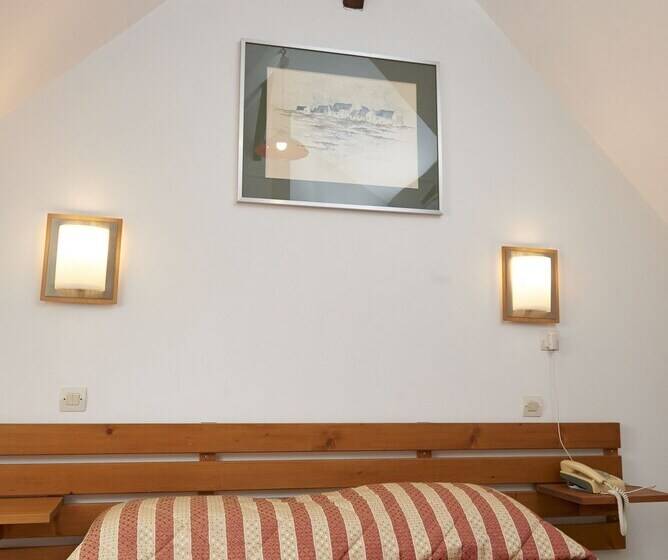 Номер Стандарт Трехместный, Chambres D'hotes Du Colvert