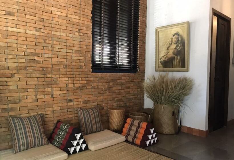 ویلای 2 خوابه, Voraman Hut
