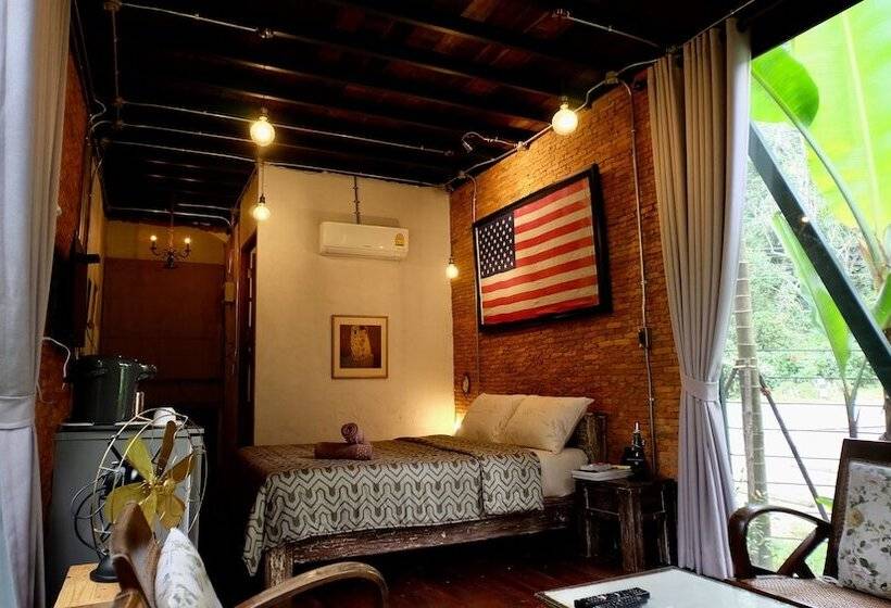 استودیوی استاندارد با تخت دوبل, Voraman Hut