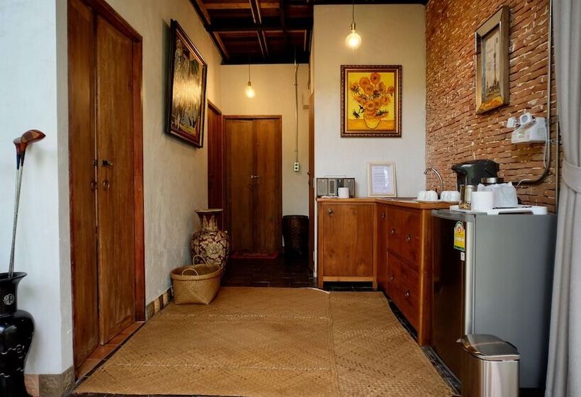ویلای 2 خوابه, Voraman Hut