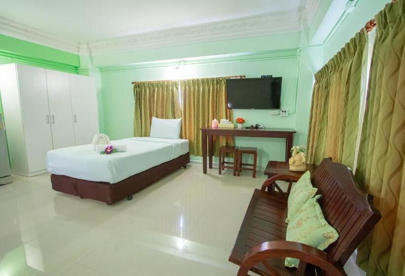 اتاق استاندارد سه نفره, Anchalee Resort