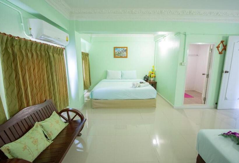 اتاق استاندارد سه نفره, Anchalee Resort