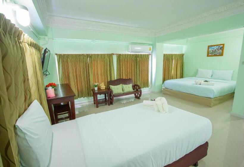 اتاق استاندارد سه نفره, Anchalee Resort