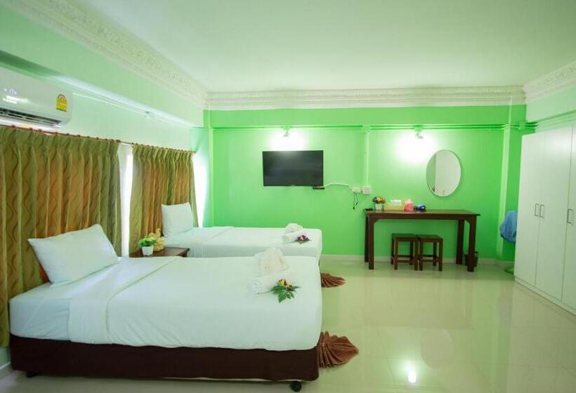 اتاق استاندارد چهار تخته, Anchalee Resort
