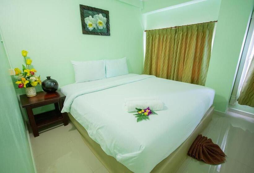 اتاق استاندارد چهار تخته, Anchalee Resort