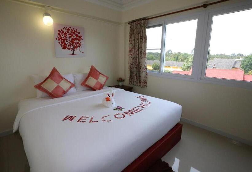اتاق استاندارد با چشم‌انداز دریا, Anchalee Resort