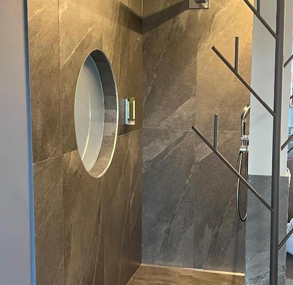 سوییت, Jardis Boutique