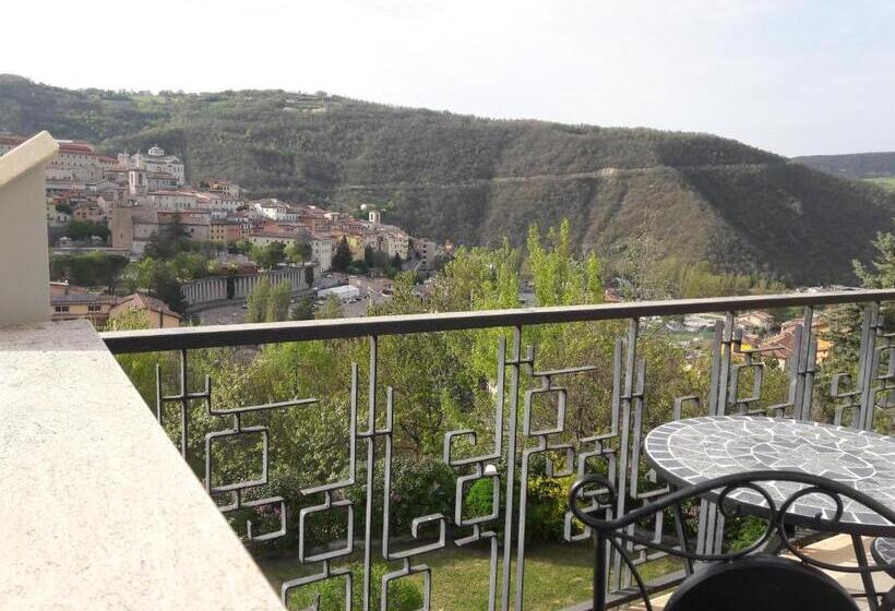 اتاق استاندارد سه تخته با بالکن, Villa Stella