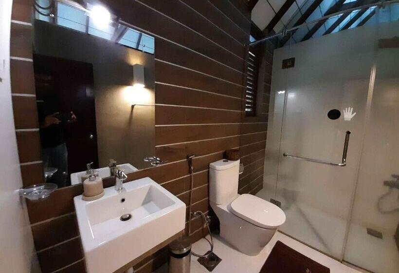 Quarto Triplo Estandar, Oasis Bungalow   Nuwara Eliya