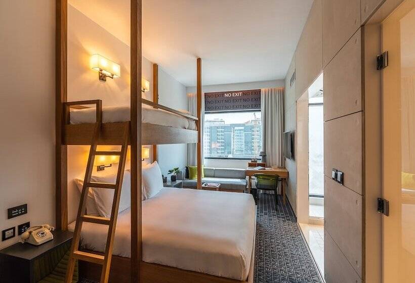 اتاق استاندارد, Studio One