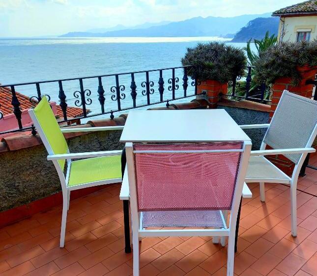 Quarto Estandar Vista Mar com Sacada, Eutimio