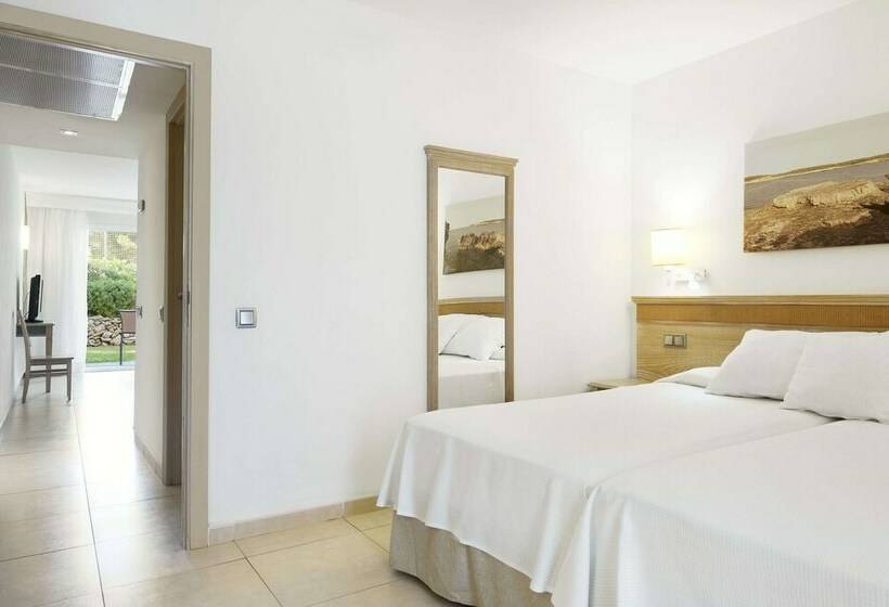 Семейный Номер, Iberostar Waves Club Cala Barca