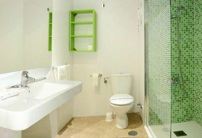 Quarto Estandar Individual, Prince Park