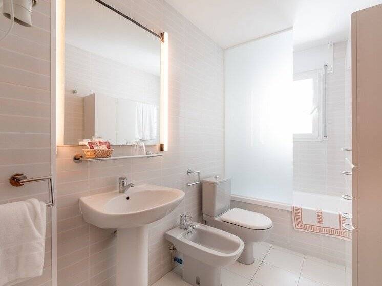 Апартаменты 2 Спальни, Aparthotel Bertrán