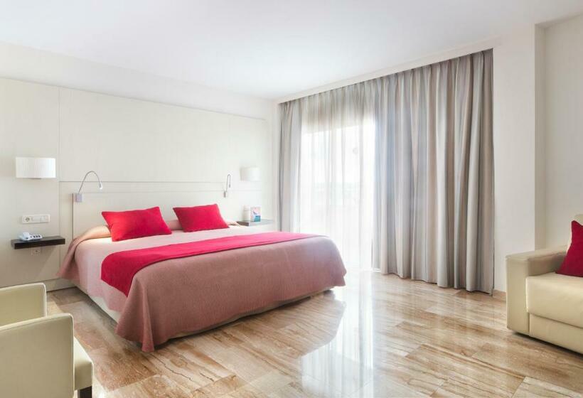 جناح جونيور, Grupotel Taurus Park