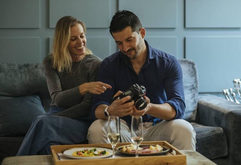اتاق لوکس, Gallery Hotel 4 Sup