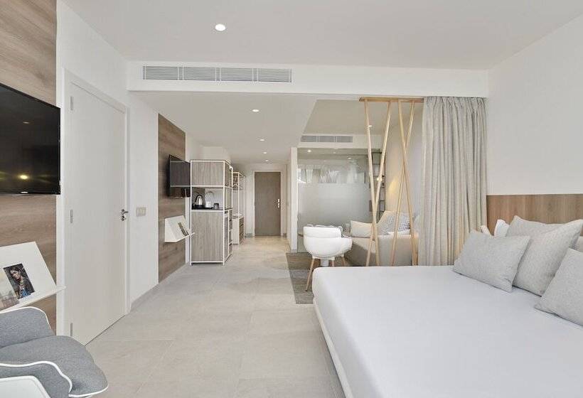 Полулюкс, Innside By Meliá Calviá Beach
