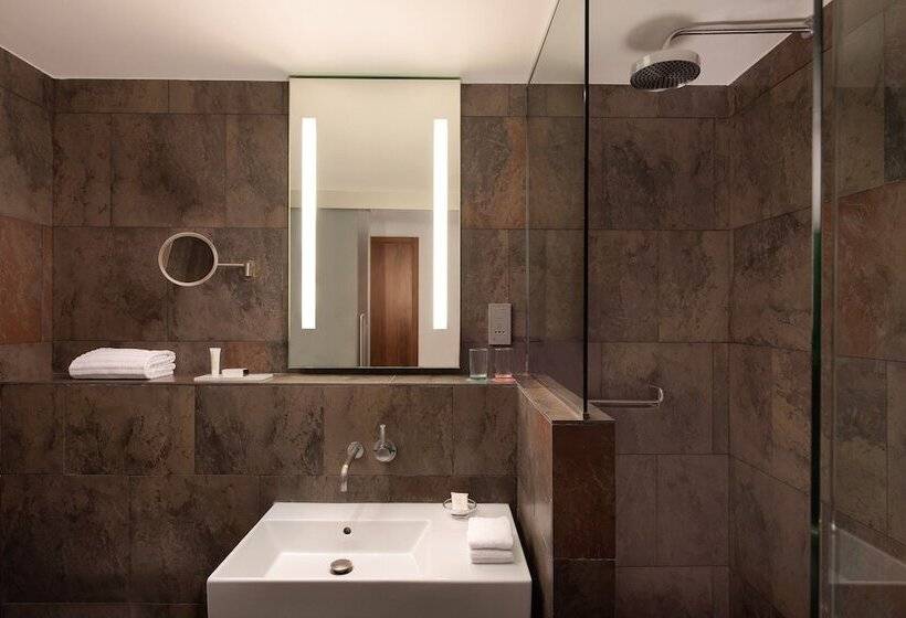 Номер Deluxe, Le Méridien Barcelona