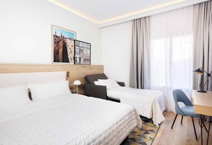 Номер Премиум, Le Méridien Barcelona