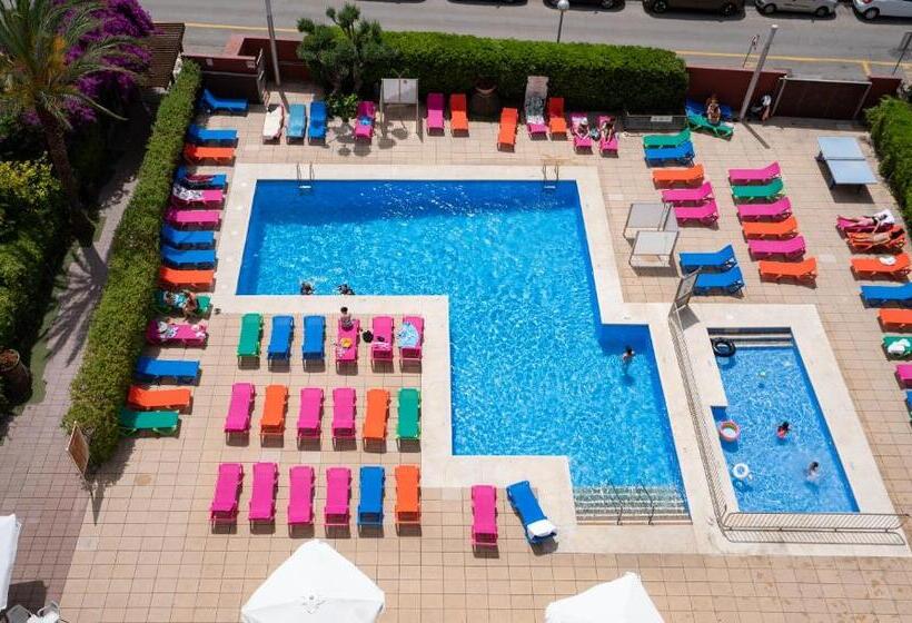 Семейный Номер Вид на Бассейн, Medplaya Hotel Santa Monica