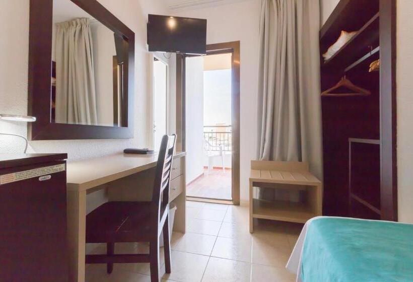 Standard Yhden Hengen Huone, Orosol By Typic Hotels