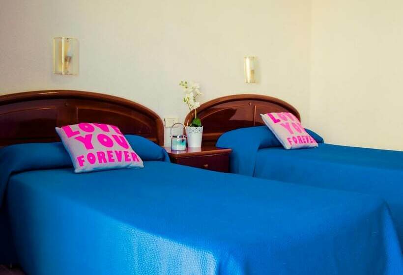 Quarto Familiar, Safari