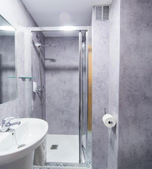 اتاق استاندارد سه نفره, Sweet Hotel Continental