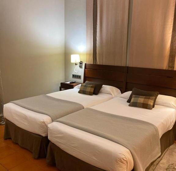 스탠다드 룸, Parador De Caceres