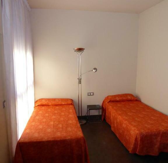 Habitación Triple Estándar, Pere Iii El Gran