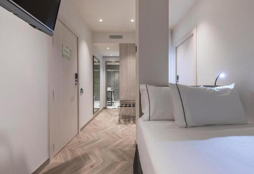 Семейный Номер, Eurostars Puerta Real