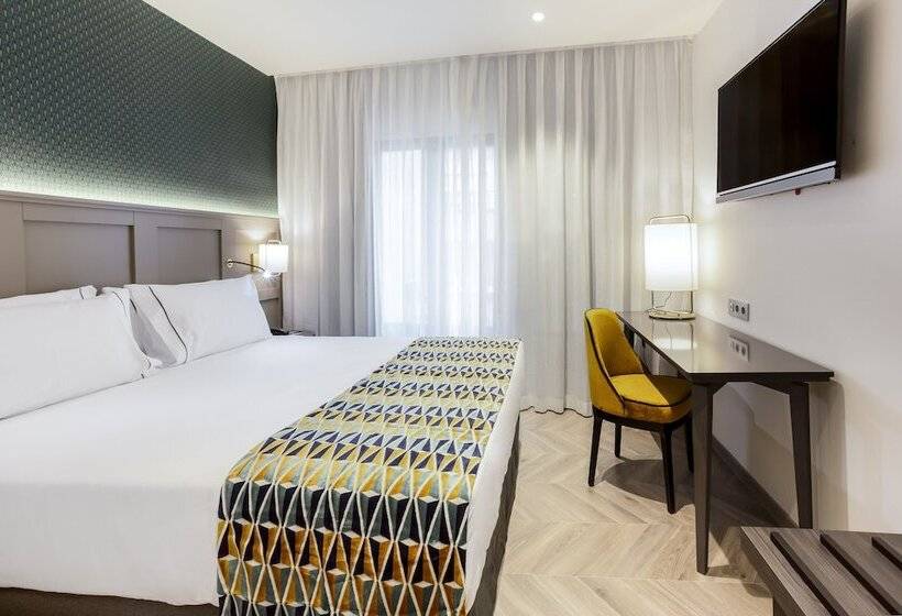 Номер Стандарт, Eurostars Puerta Real