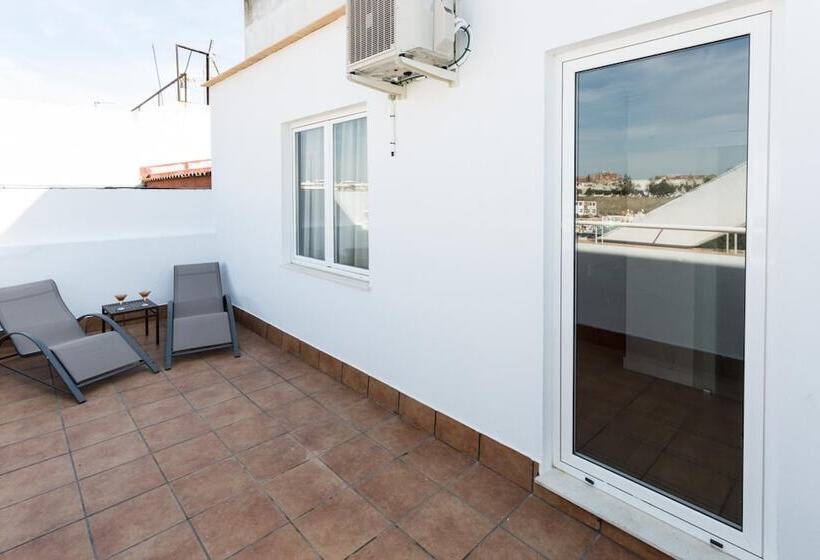 Superior Room with Terrace, Familia Conde