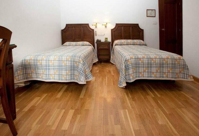 Habitación Estándar, Avenida