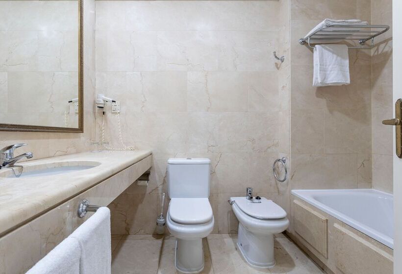 Quarto Estandar Individual, Best Osuna