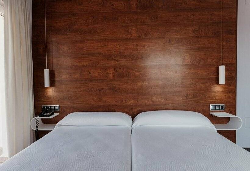Suite Superior, Los Delfines