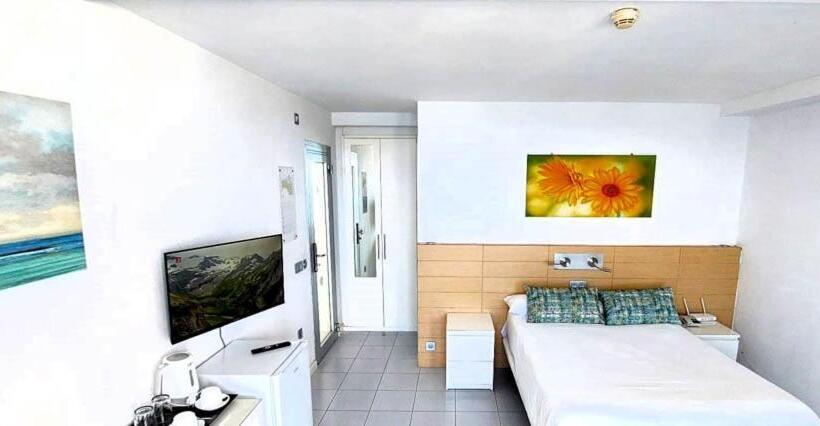 Classic room with balcony, Servatur Riosol