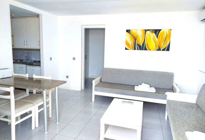 2 Schlafzimmer Klassisches Apartment, Servatur Riosol