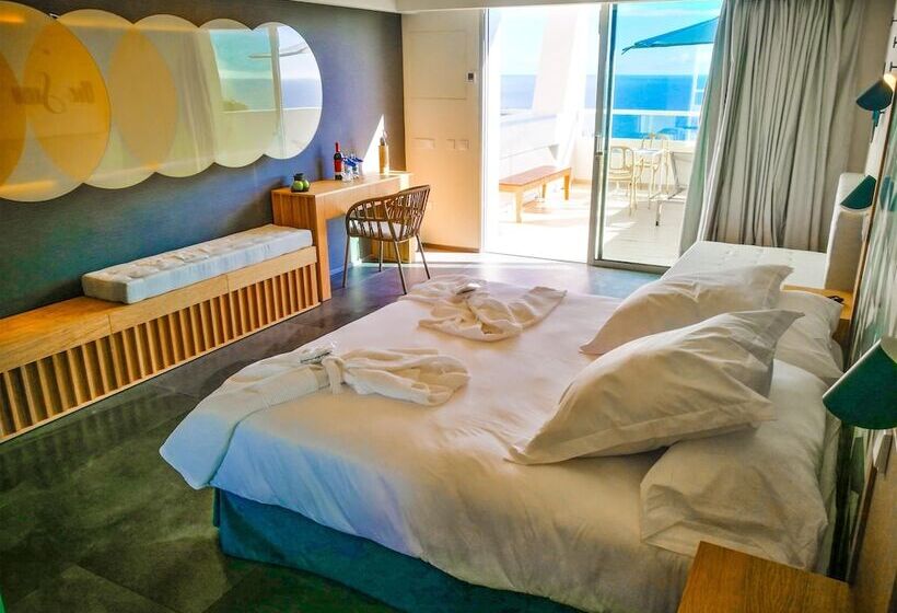 Quarto Superior Vista Mar com Varanda, Servatur Riosol