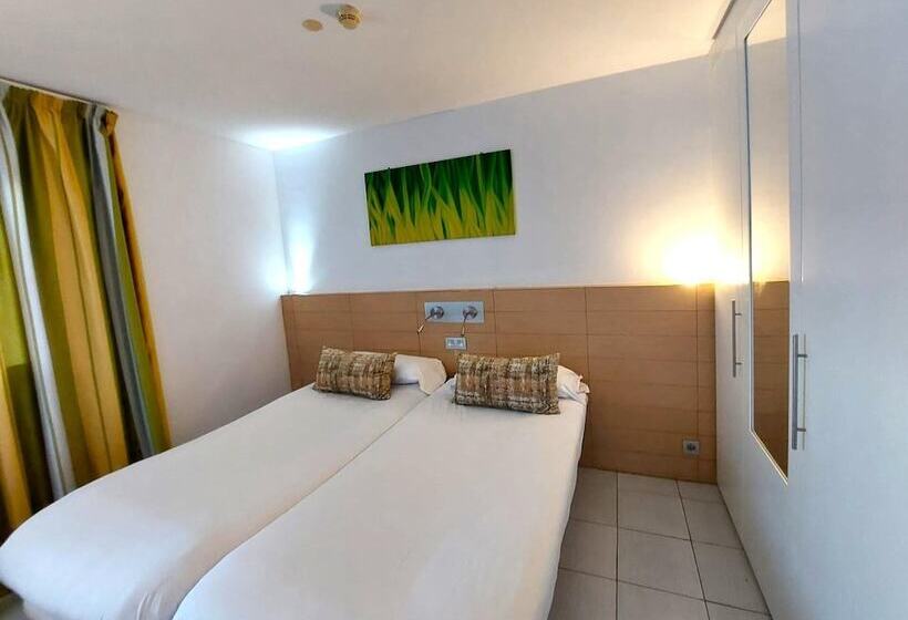 Appartamento Classico 2 Camera da Letto, Servatur Riosol
